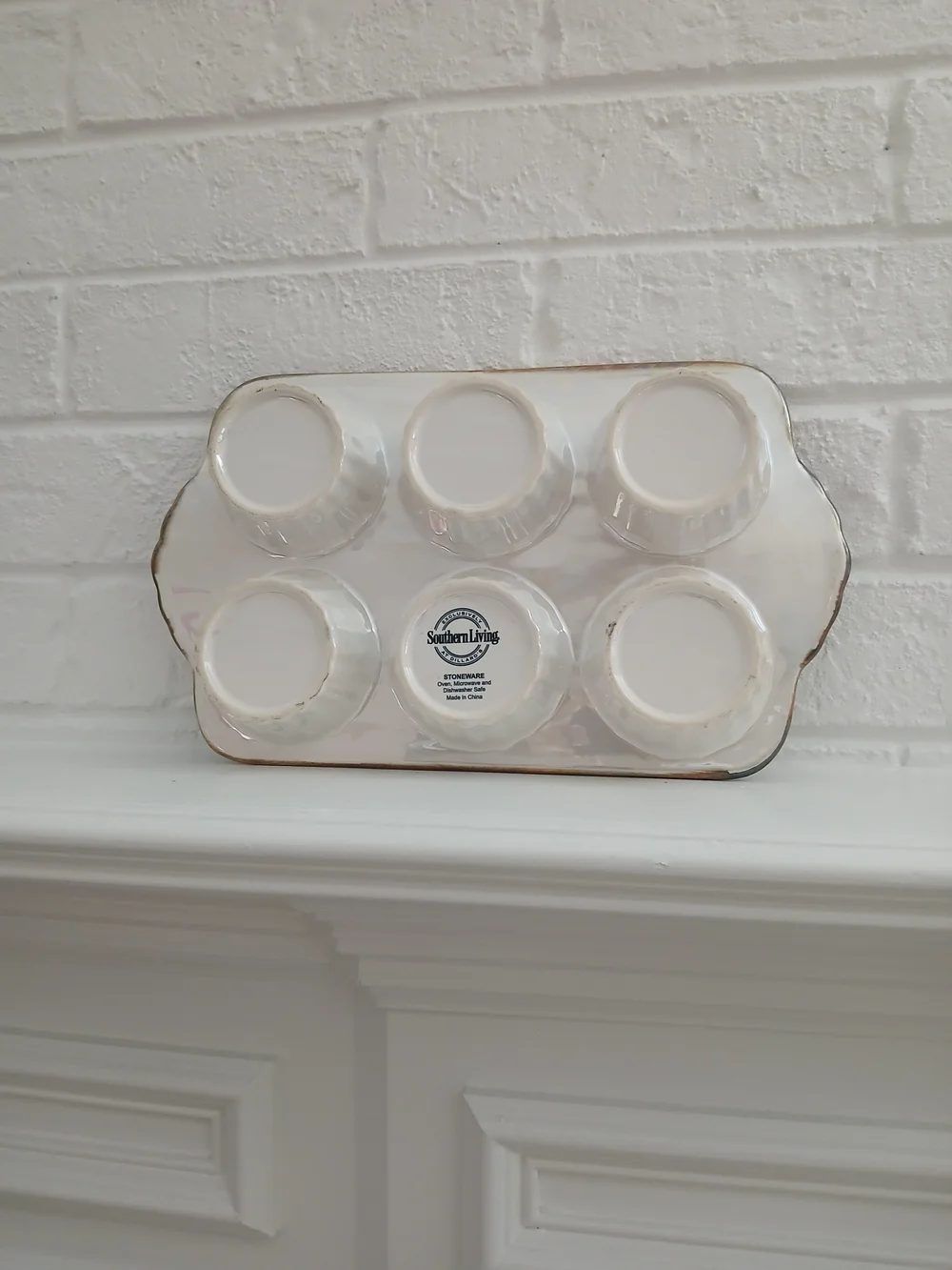 Southern Living 6-Cup Muffin Mother Of Pearl Stoneware Baking Pan